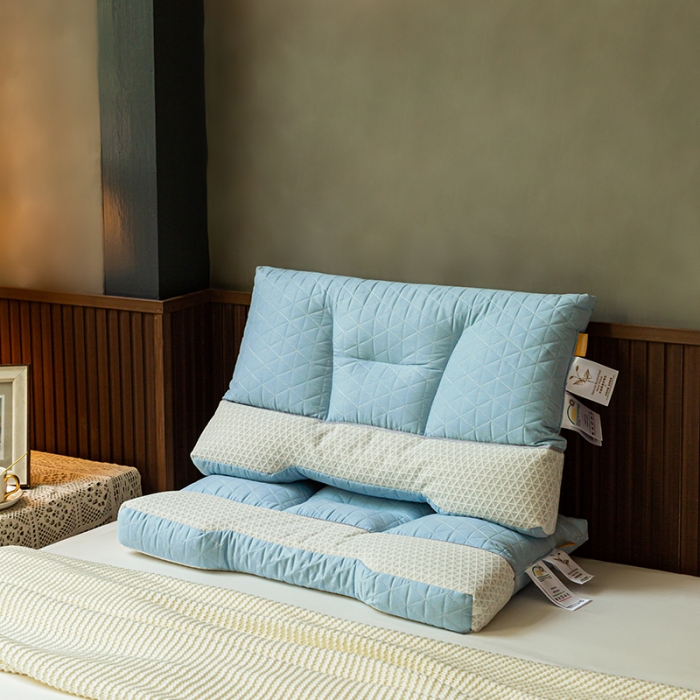 91家纺网 家纺一手货源 找家纺 多点家居 2022新款天然荞麦护颈枕 天空蓝
