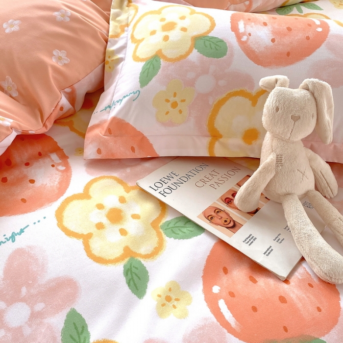 91家纺网 家纺一手货源 找家纺 艾橙2022秋冬新款140g植物羊绒磨毛四件套系列 草莓物语