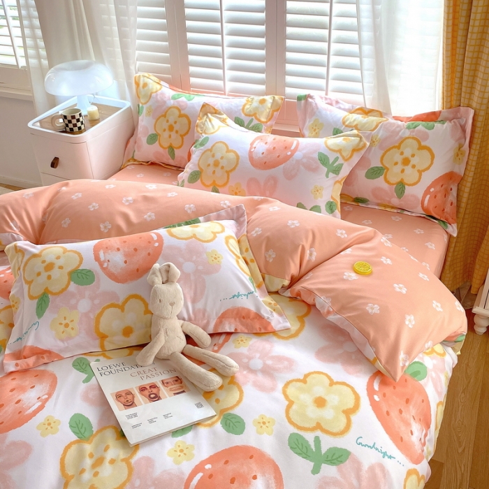 91家纺网 家纺一手货源 找家纺 艾橙2022秋冬新款140g植物羊绒磨毛四件套系列 草莓物语