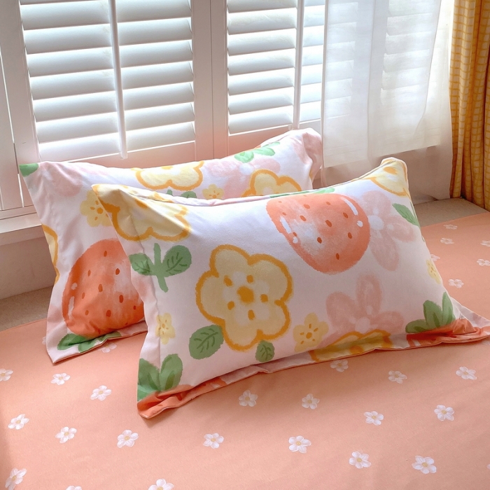 91家纺网 家纺一手货源 找家纺 艾橙2022秋冬新款140g植物羊绒磨毛四件套系列 草莓物语