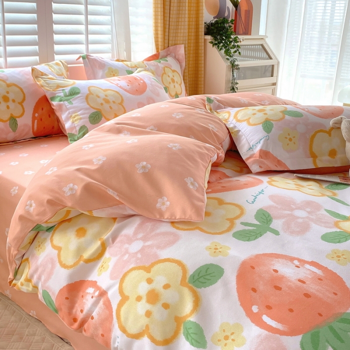 91家纺网 家纺一手货源 找家纺 艾橙2022秋冬新款140g植物羊绒磨毛四件套系列 草莓物语