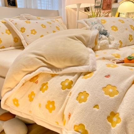 91家纺网 家纺一手货源 找家纺 川悦生活 202小清新牛奶绒纯色印花云朵绒四件套 温暖小花