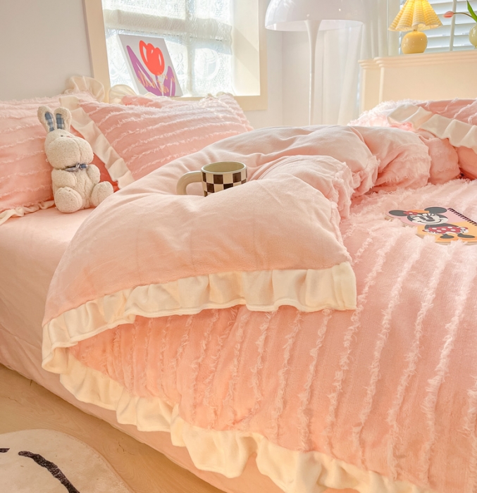 91家纺网 家纺一手货源 找家纺 金爱家 2023新款流苏牛奶绒四件套 流苏-粉色