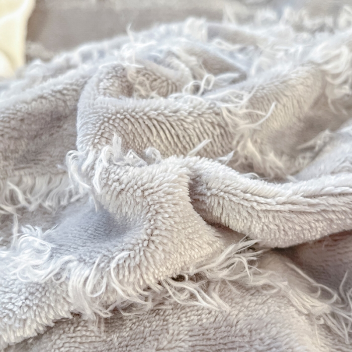 91家纺网 家纺一手货源 找家纺 金爱家 2023新款流苏牛奶绒四件套 流苏-高级灰