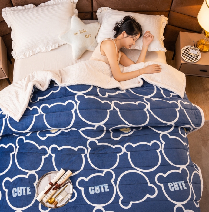 91家纺网 家纺一手货源 找家纺 总美莱家纺2022新款牛奶绒贝贝绒夹棉加厚三层毛毯盖毯午睡毯