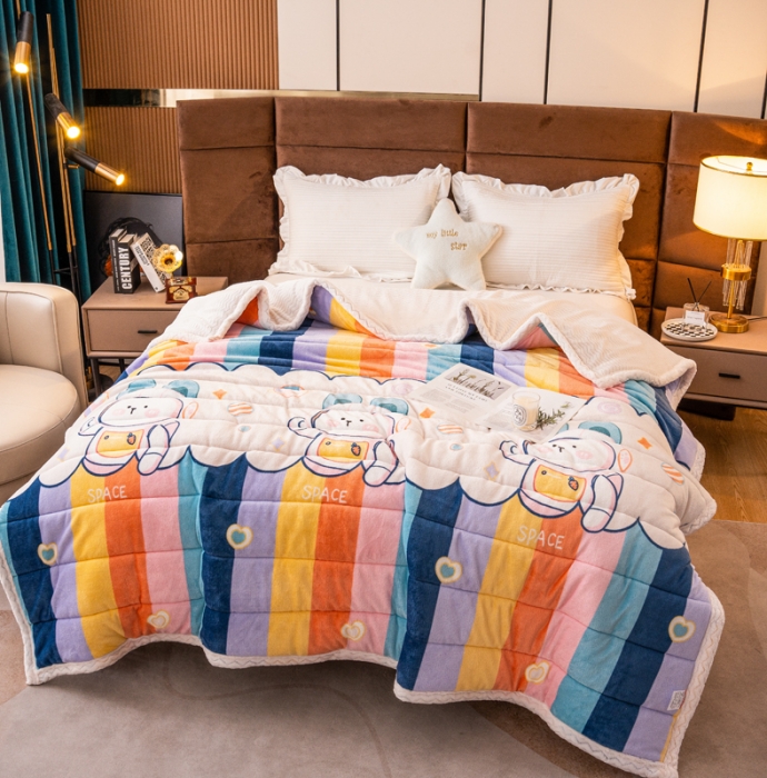 91家纺网 家纺一手货源 找家纺 美莱家纺 2022新款牛奶绒贝贝绒夹棉加厚三层毛毯盖毯午睡毯 彩虹兔