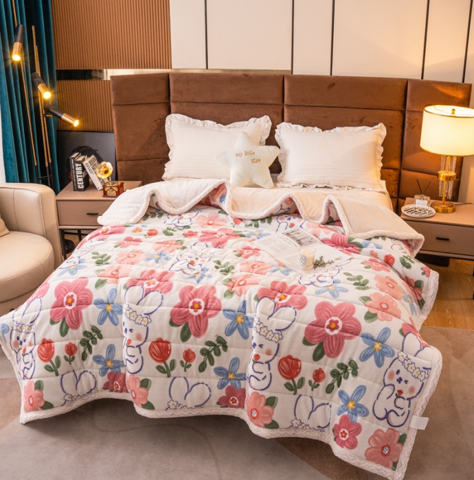 91家纺网 家纺一手货源 找家纺 美莱家纺 2022新款牛奶绒贝贝绒夹棉加厚三层毛毯盖毯午睡毯 彩心兔