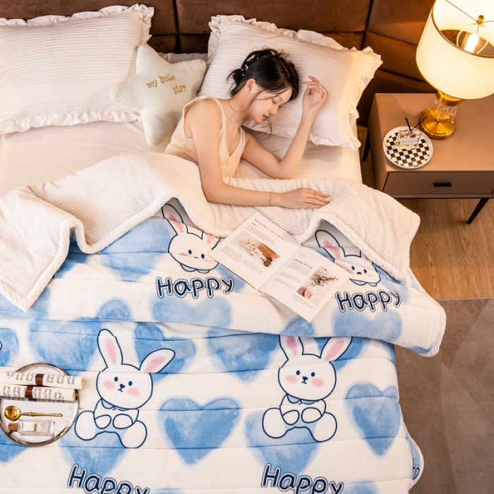 91家纺网 家纺一手货源 找家纺 美莱家纺 2022新款牛奶绒贝贝绒夹棉加厚三层毛毯盖毯午睡毯 漫漫兔