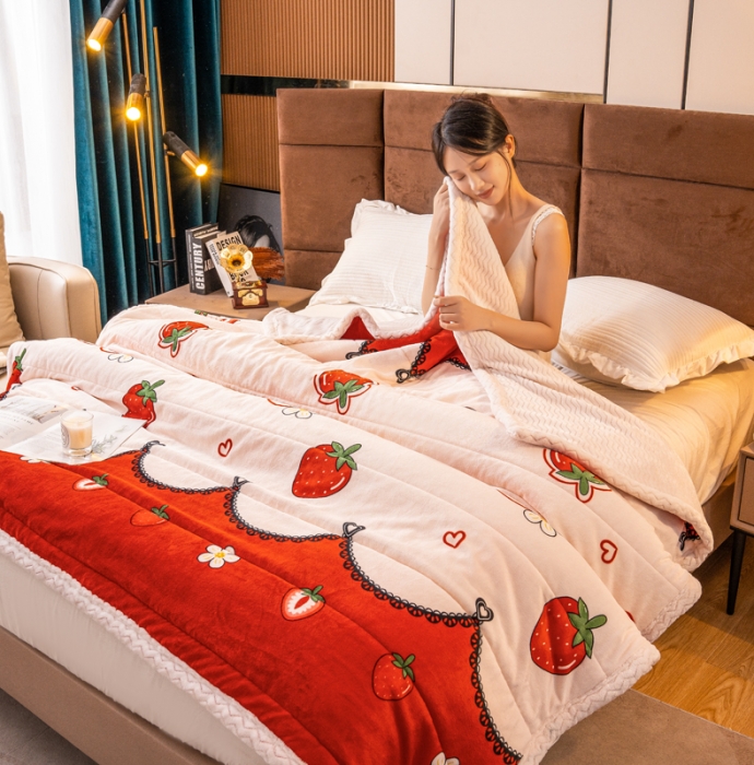 91家纺网 家纺一手货源 找家纺 美莱家纺 2022新款牛奶绒贝贝绒夹棉加厚三层毛毯盖毯午睡毯 甜莓