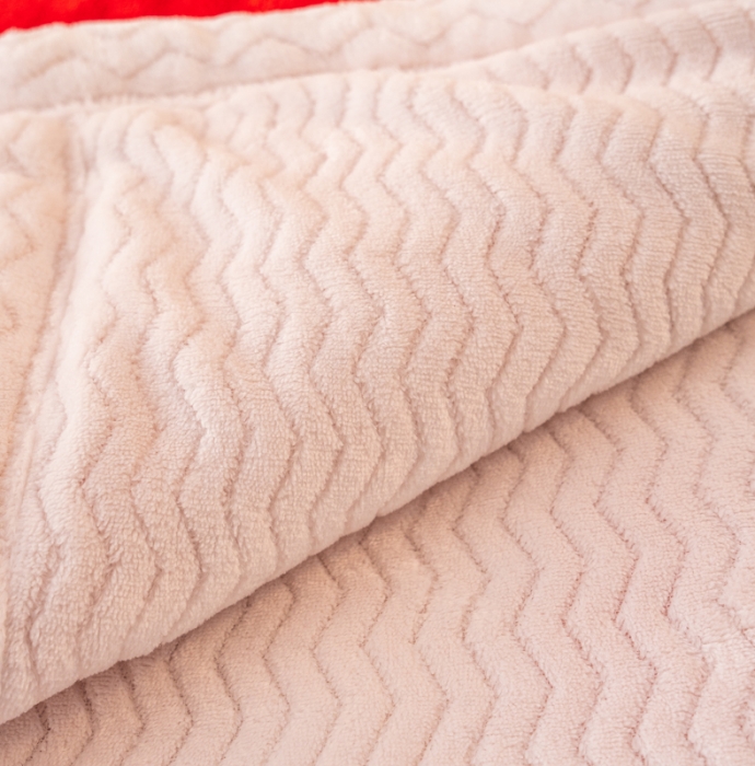 91家纺网 家纺一手货源 找家纺 美莱家纺 2022新款牛奶绒贝贝绒夹棉加厚三层毛毯盖毯午睡毯 甜莓