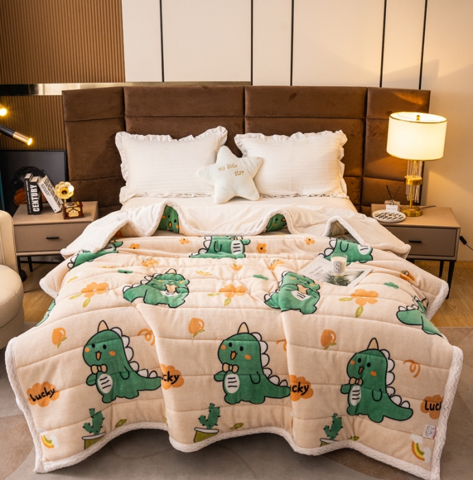 91家纺网 家纺一手货源 找家纺 美莱家纺 2022新款牛奶绒贝贝绒夹棉加厚三层毛毯盖毯午睡毯 小恐龙