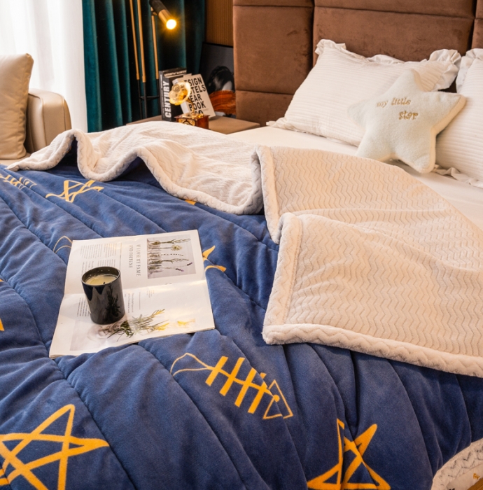 91家纺网 家纺一手货源 找家纺 美莱家纺 2022新款牛奶绒贝贝绒夹棉加厚三层毛毯盖毯午睡毯 渔趣