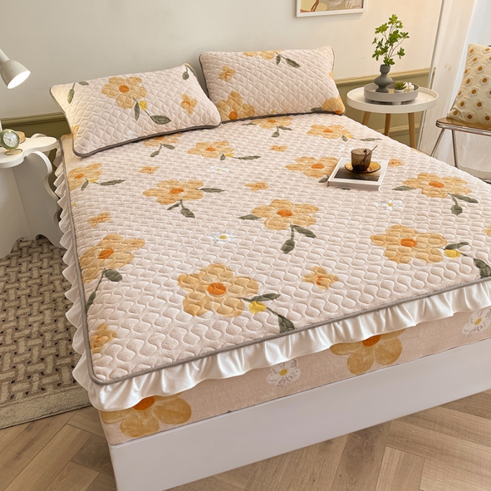 91家纺网 家纺一手货源 找家纺 （总）澳梵家居 2022新款牛奶绒花边床笠三件套