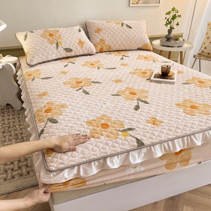 91家纺网 家纺一手货源 找家纺 澳梵家居 2022新款牛奶绒花边床笠三件套 橙花