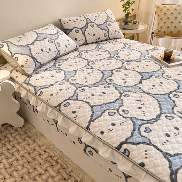 91家纺网 家纺一手货源 找家纺 澳梵家居 2022新款牛奶绒花边床笠三件套 多多熊