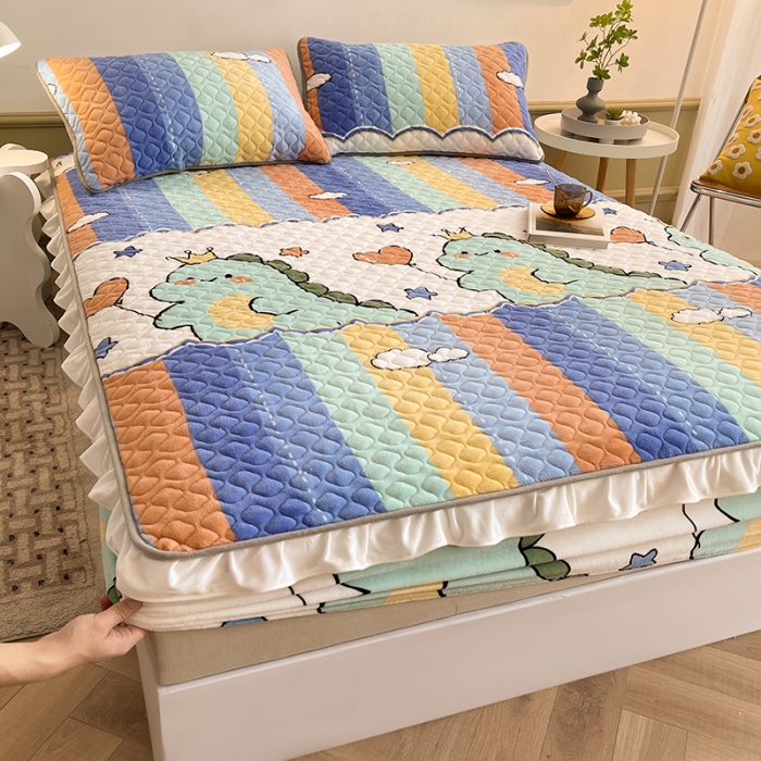 91家纺网 家纺一手货源 找家纺 澳梵家居 2022新款牛奶绒花边床笠三件套 恐龙嘟嘟