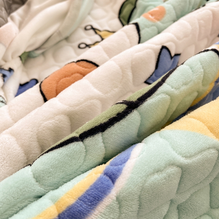 91家纺网 家纺一手货源 找家纺 澳梵家居 2022新款牛奶绒花边床笠三件套 恐龙嘟嘟