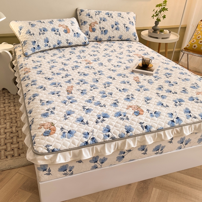 91家纺网 家纺一手货源 找家纺 澳梵家居 2022新款牛奶绒花边床笠三件套 息兰兔