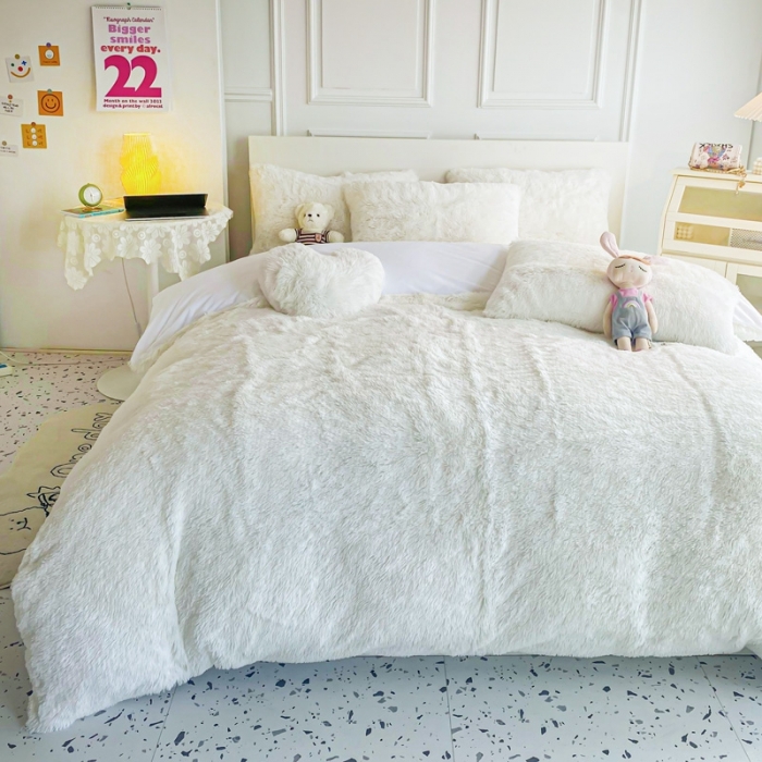 91家纺网 家纺一手货源 找家纺 邦妮家纺 2024新款云貂绒纯色四件套 白色