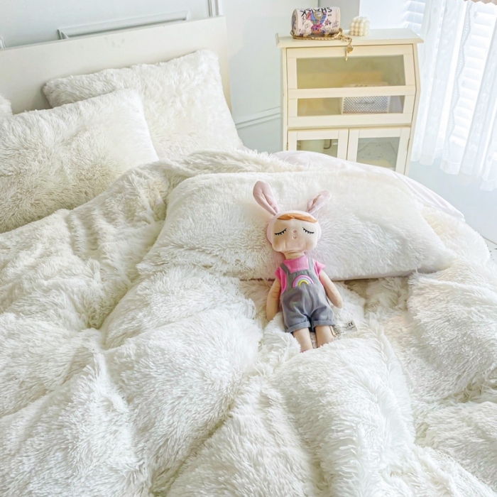 91家纺网 家纺一手货源 找家纺 邦妮家纺 2024新款云貂绒纯色四件套 白色