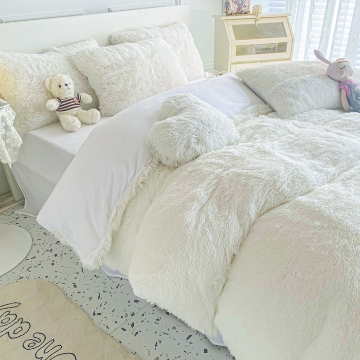 91家纺网 家纺一手货源 找家纺 邦妮家纺 2024新款云貂绒纯色四件套 白色