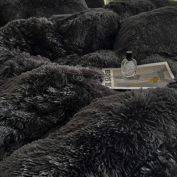 91家纺网 家纺一手货源 找家纺 邦妮家纺 2024新款云貂绒纯色四件套 黑色