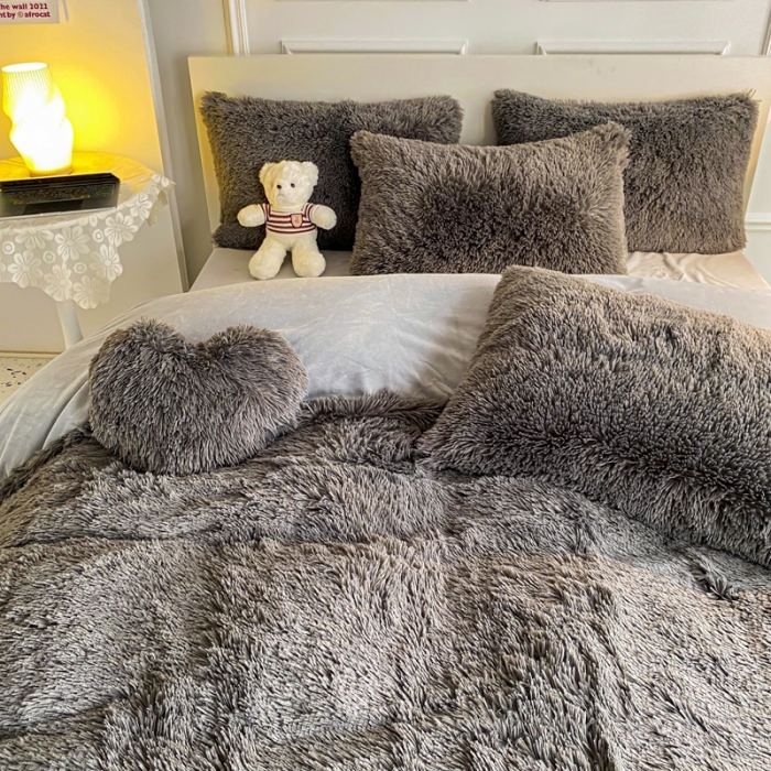 91家纺网 家纺一手货源 找家纺 邦妮家纺 2024新款云貂绒纯色四件套 灰色