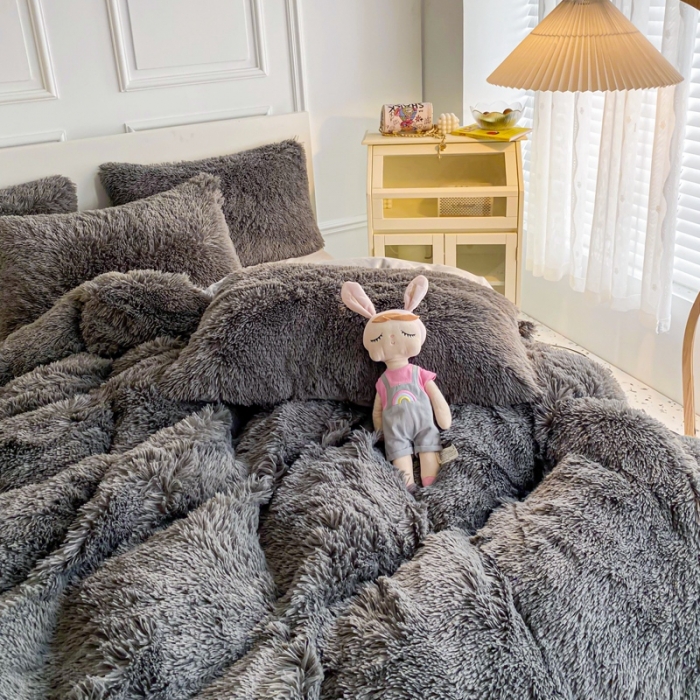 91家纺网 家纺一手货源 找家纺 邦妮家纺 2024新款云貂绒纯色四件套 灰色