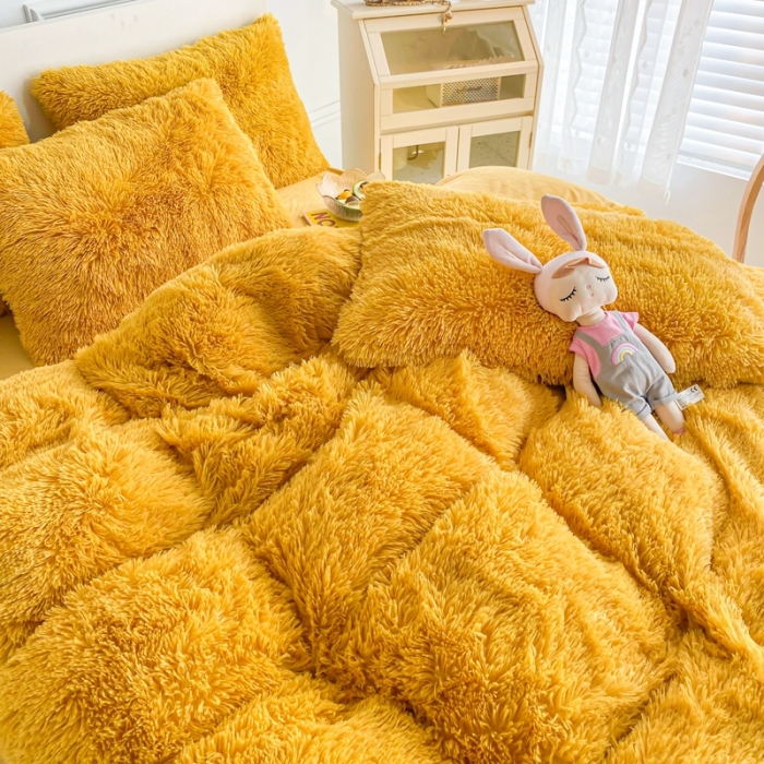 91家纺网 家纺一手货源 找家纺 邦妮家纺 2024新款云貂绒纯色四件套 姜黄