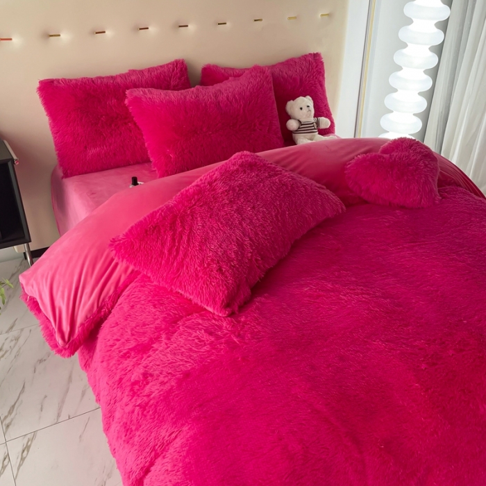 91家纺网 家纺一手货源 找家纺 邦妮家纺 2024新款云貂绒纯色四件套 玫红