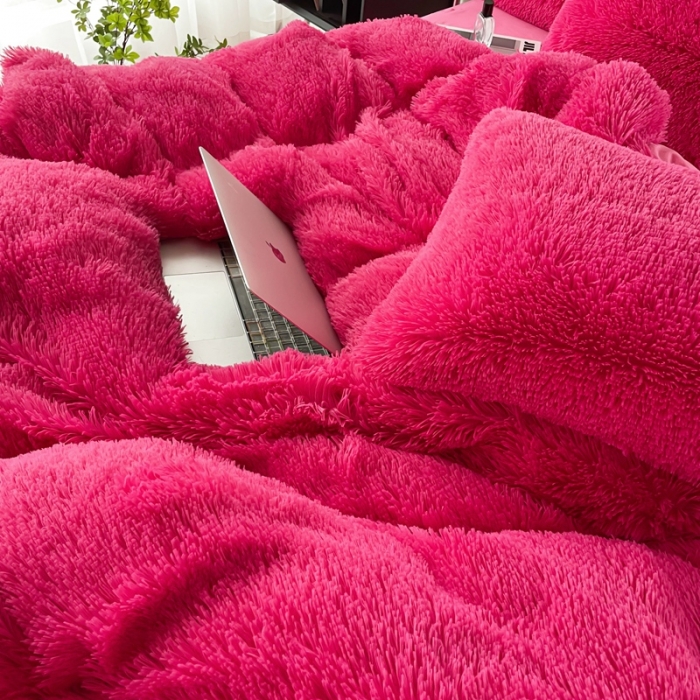 91家纺网 家纺一手货源 找家纺 邦妮家纺 2024新款云貂绒纯色四件套 玫红