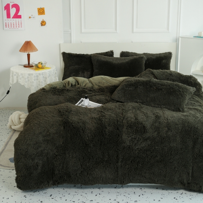 91家纺网 家纺一手货源 找家纺 邦妮家纺 2024新款云貂绒纯色四件套 墨绿