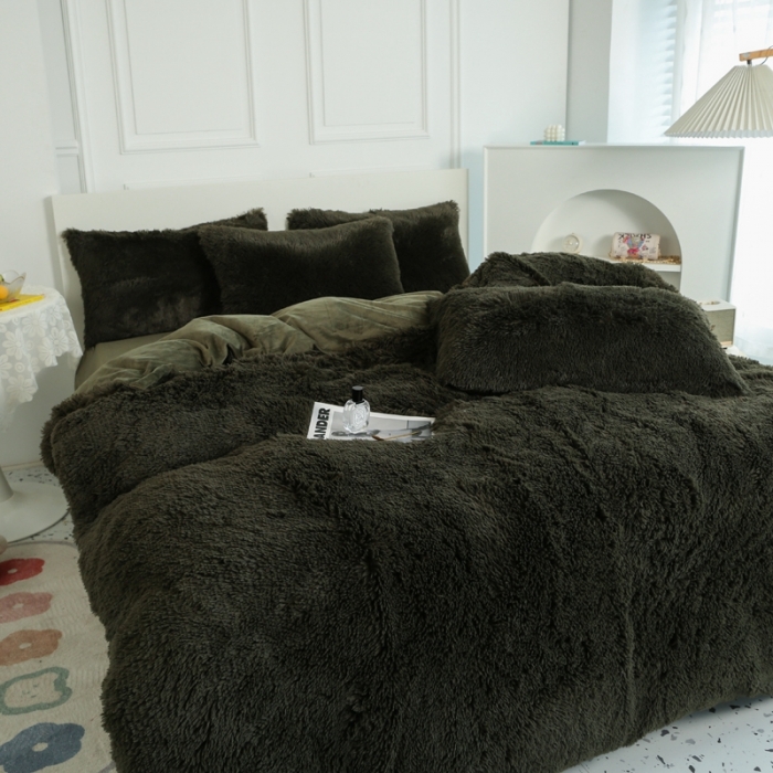 91家纺网 家纺一手货源 找家纺 邦妮家纺 2024新款云貂绒纯色四件套 墨绿