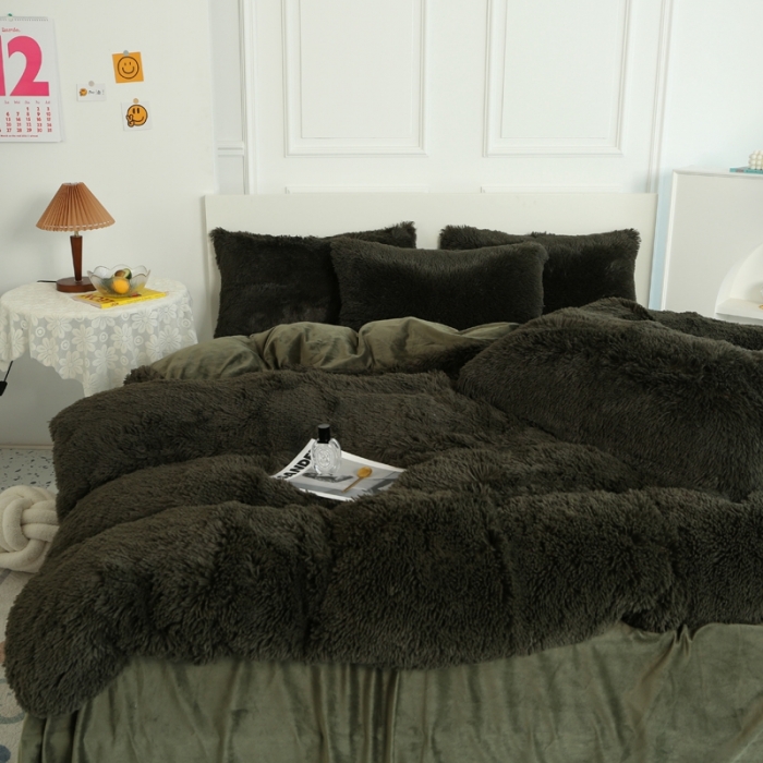 91家纺网 家纺一手货源 找家纺 邦妮家纺 2024新款云貂绒纯色四件套 墨绿