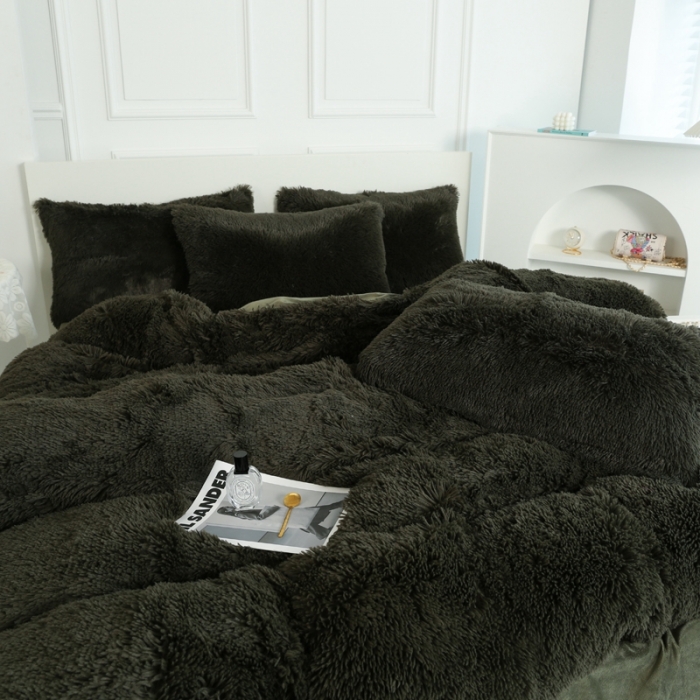 91家纺网 家纺一手货源 找家纺 邦妮家纺 2024新款云貂绒纯色四件套 墨绿