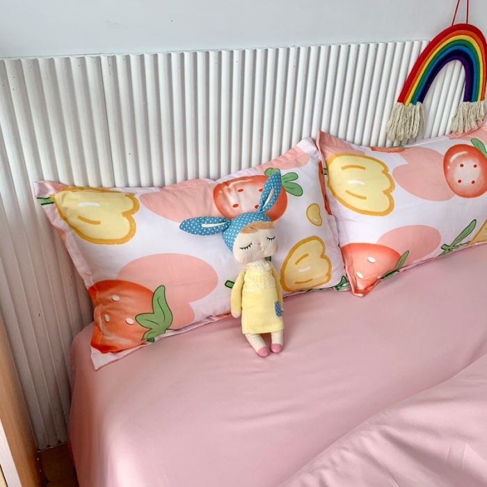 91家纺网 家纺一手货源 找家纺 乐居坊 2022新款芦荟棉印花四件套 草莓奇遇