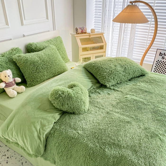 91家纺网 家纺一手货源 找家纺 邦妮家纺 2024新款云貂绒纯色四件套 牛油果