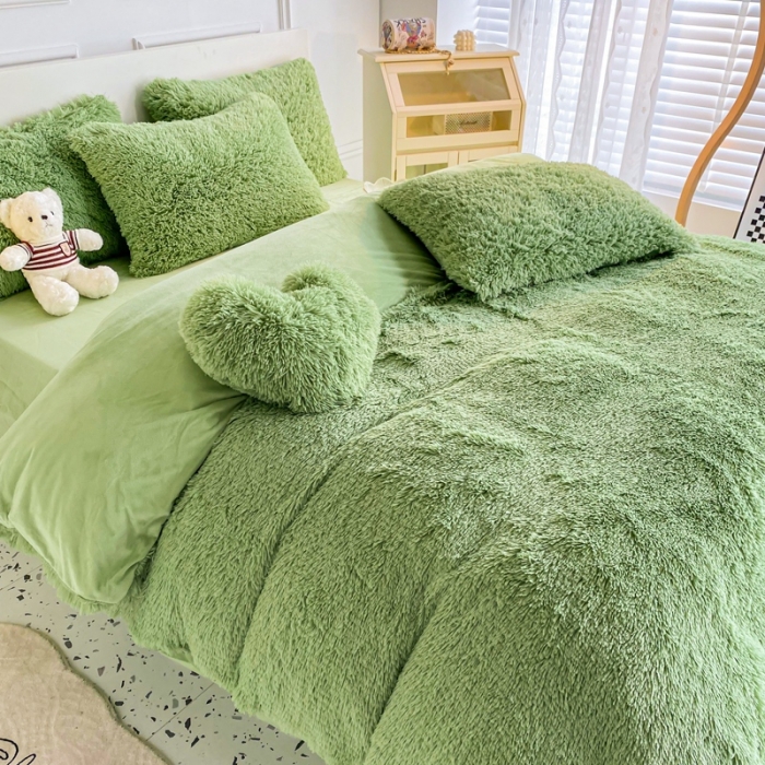 91家纺网 家纺一手货源 找家纺 邦妮家纺 2024新款云貂绒纯色四件套 牛油果