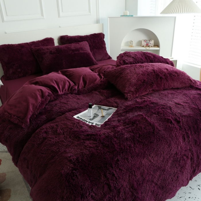 91家纺网 家纺一手货源 找家纺 邦妮家纺 2024新款云貂绒纯色四件套 枣红