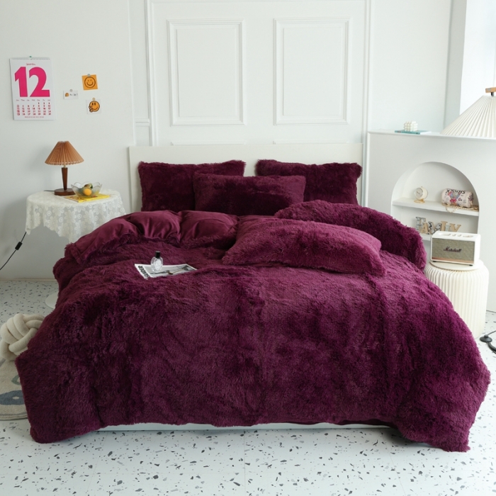 91家纺网 家纺一手货源 找家纺 邦妮家纺 2024新款云貂绒纯色四件套 枣红