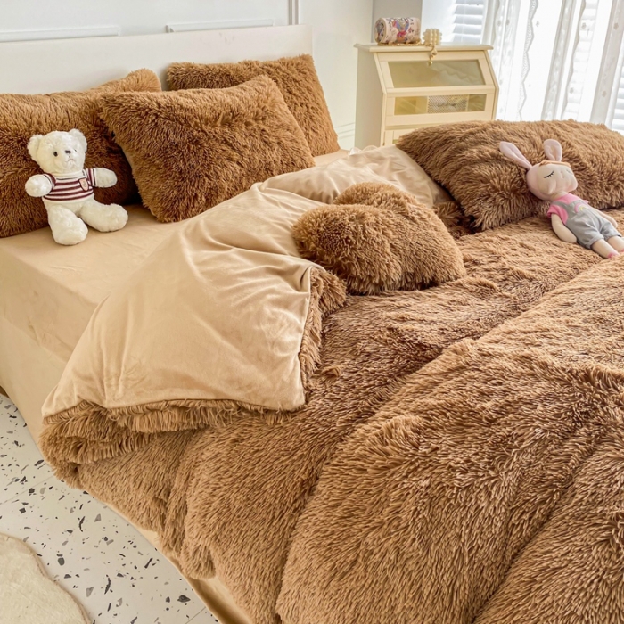 91家纺网 家纺一手货源 找家纺 邦妮家纺 2024新款云貂绒纯色四件套 棕色