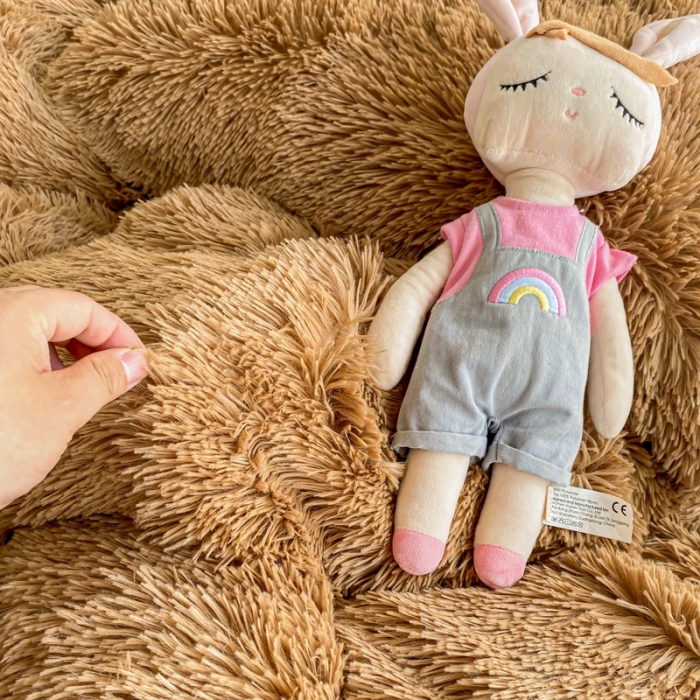 91家纺网 家纺一手货源 找家纺 邦妮家纺 2024新款云貂绒纯色四件套 棕色