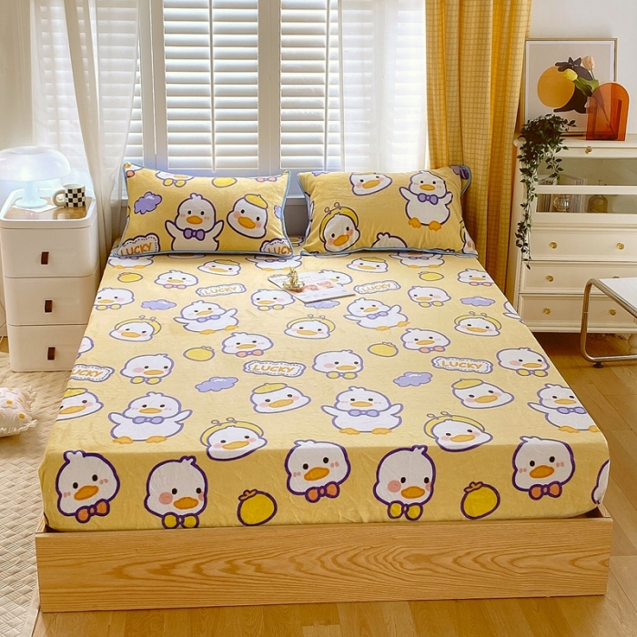 91家纺网 家纺一手货源 找家纺 金鑫汇 2022新款牛奶绒四件套系列-单床笠 欢乐鸭-黄