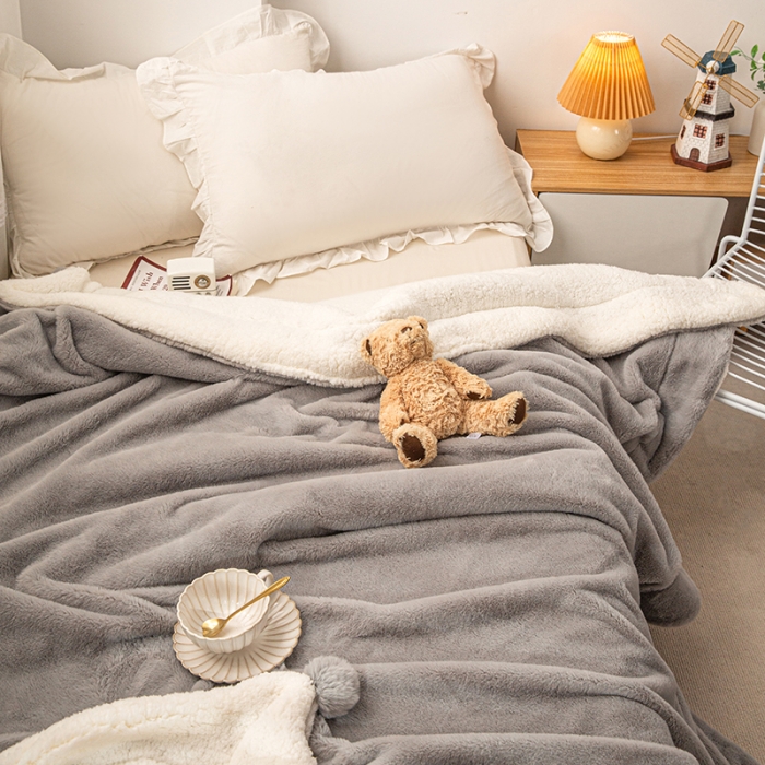 91家纺网 家纺一手货源 找家纺 潮邦2025新款仿兔毛羊羔绒毛球毯含买家秀 普通款灰