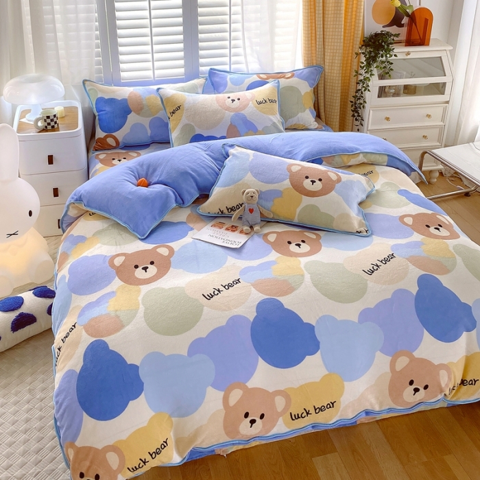 91家纺网 家纺一手货源 找家纺 金鑫汇 2022新款牛奶绒四件套系列 开心熊-米白