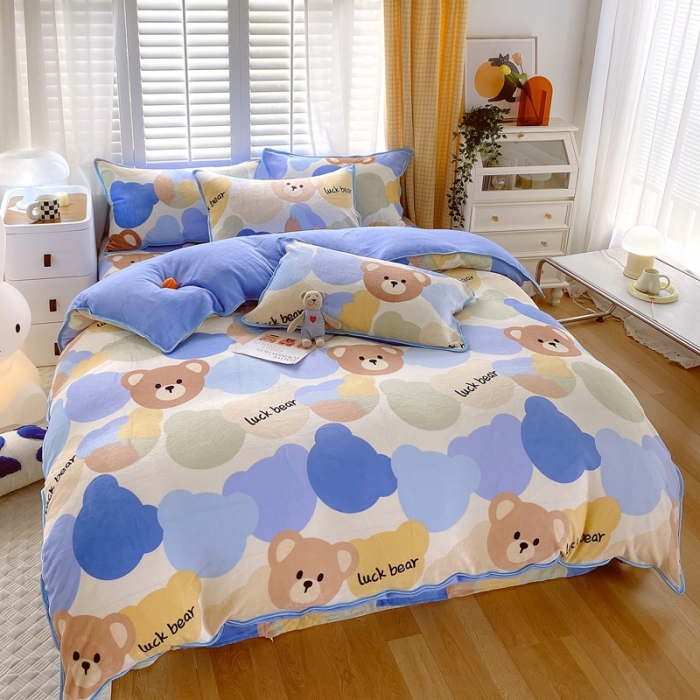 91家纺网 家纺一手货源 找家纺 金鑫汇 2022新款牛奶绒四件套系列 开心熊-米白