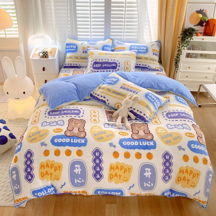 91家纺网 家纺一手货源 找家纺 金鑫汇 2022新款牛奶绒四件套系列 幸运熊-兰