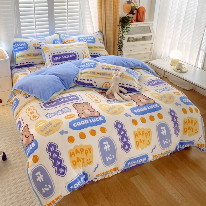 91家纺网 家纺一手货源 找家纺 金鑫汇 2022新款牛奶绒四件套系列 幸运熊-兰