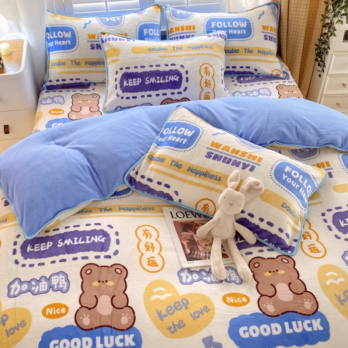 91家纺网 家纺一手货源 找家纺 金鑫汇 2022新款牛奶绒四件套系列 幸运熊-兰