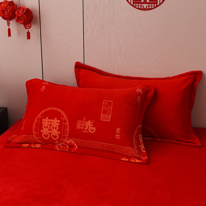 91家纺网 家纺一手货源 找家纺 金麦家纺 新款婚庆牛奶绒印花婚庆被大红喜被四件套 执子之手
